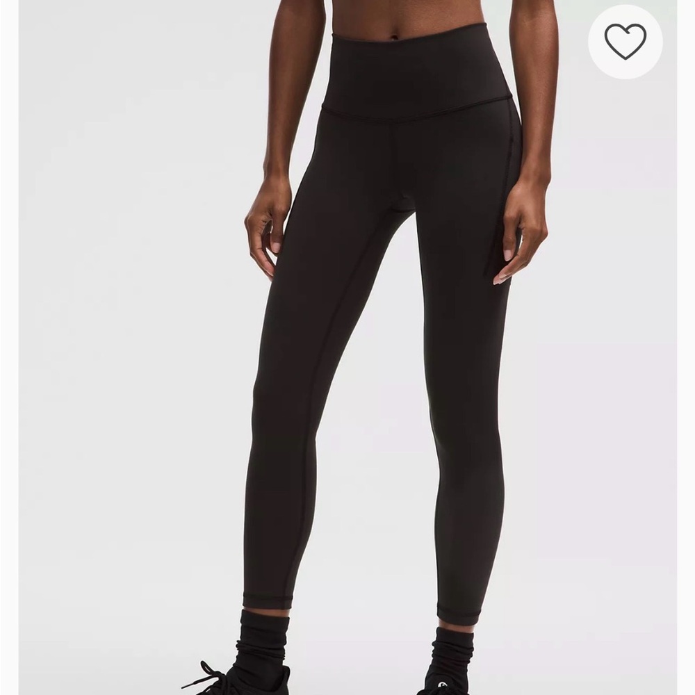 BRAND NEW LULULEMON Wunder Train High-Rise Tight with Pockets 25"
SIZE 12 black